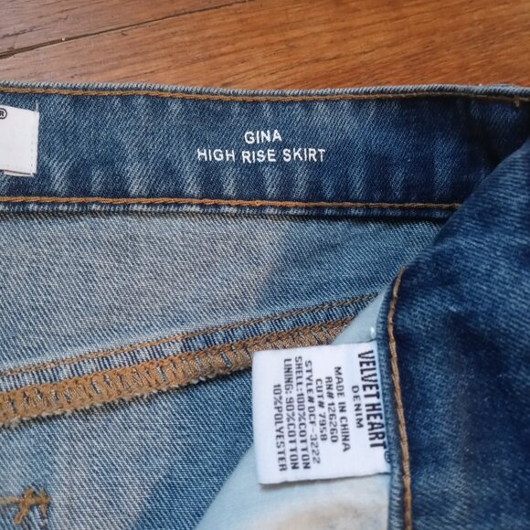 VELVET HEART gina high rise denim skirt with front slit (sz28) - Picture 9 of 13